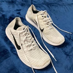 Nike Flyknit road running shoes